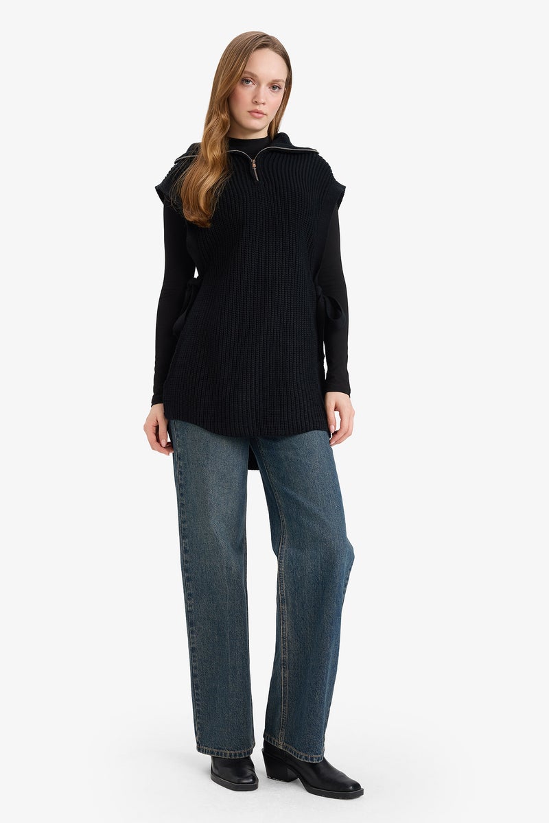 DeFacto Black Woman Regular Fit Knitwear Vest Casual - Image 2